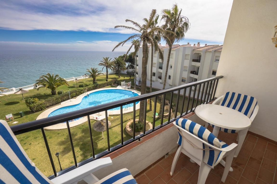 Palmeras 72 Menyber Nerja Luaran gambar