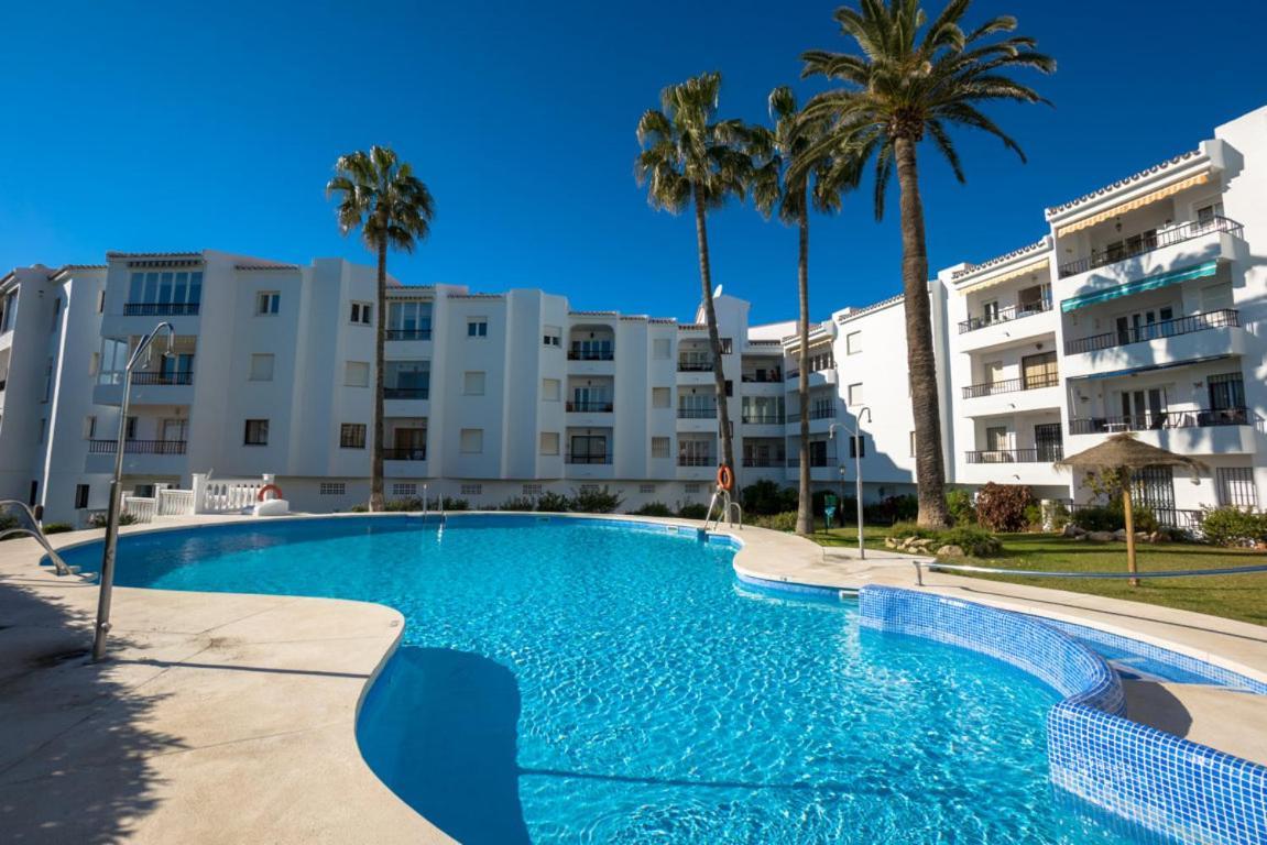 Palmeras 72 Menyber Nerja Luaran gambar